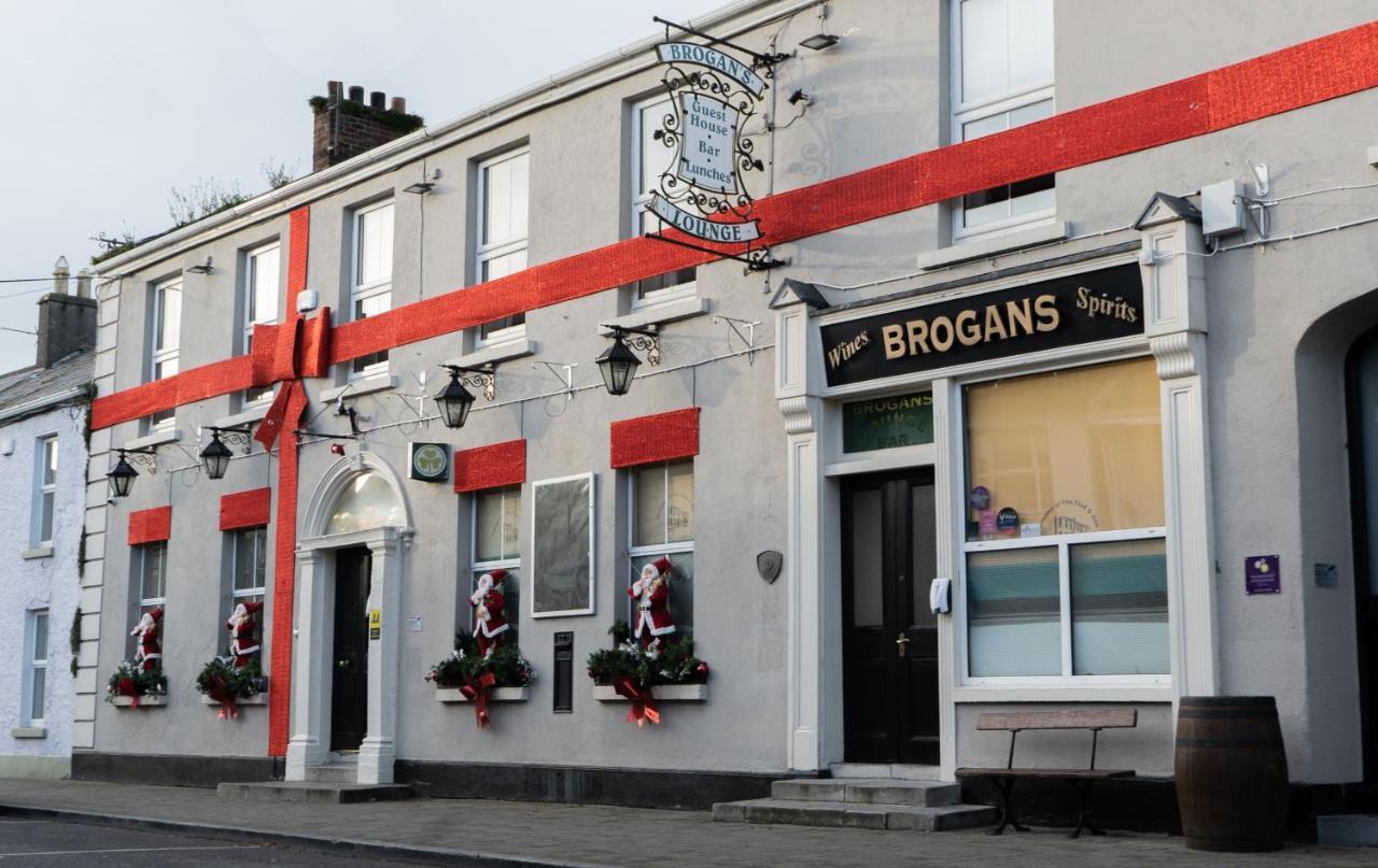 טרים Brogans Bar & Hotel מראה חיצוני תמונה